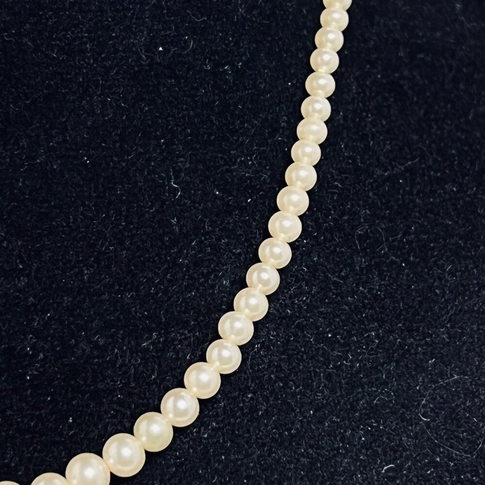 Vintage Dainty Graduated Faux Pearl Choker Necklace (5327) - Picture 4 of 5